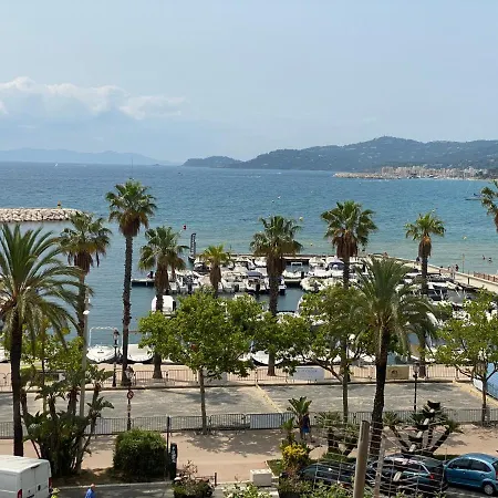 T2 Coquet Plein Centre Vue Mer Exceptionnelle. Apartment