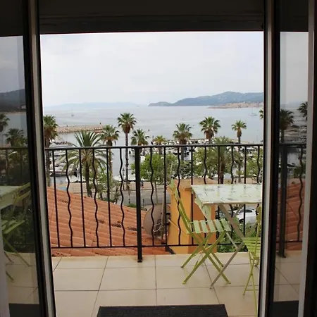 Apartment T2 Coquet Plein Centre Vue Mer Exceptionnelle. *